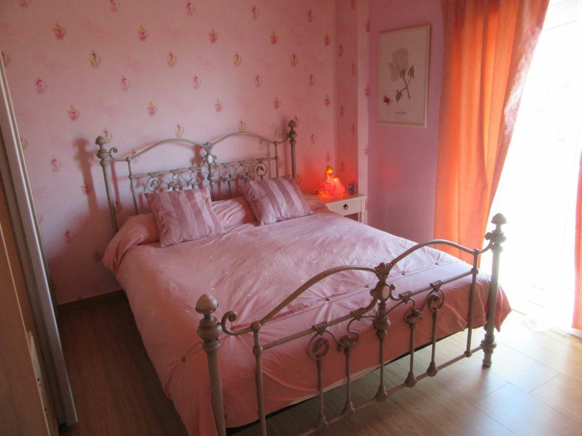 Villa Maria Louiza Near Airport Artémida Eksteriør bilde